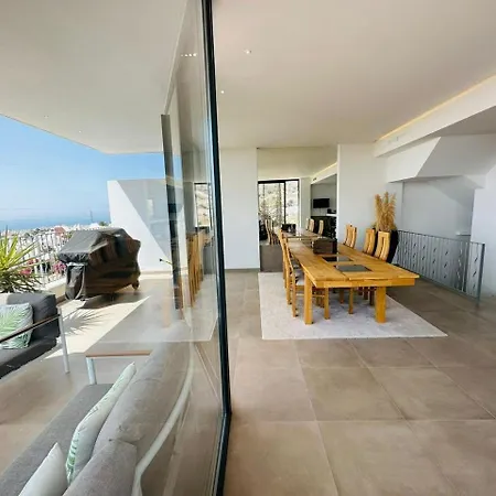 Luxury Modern Sea View *