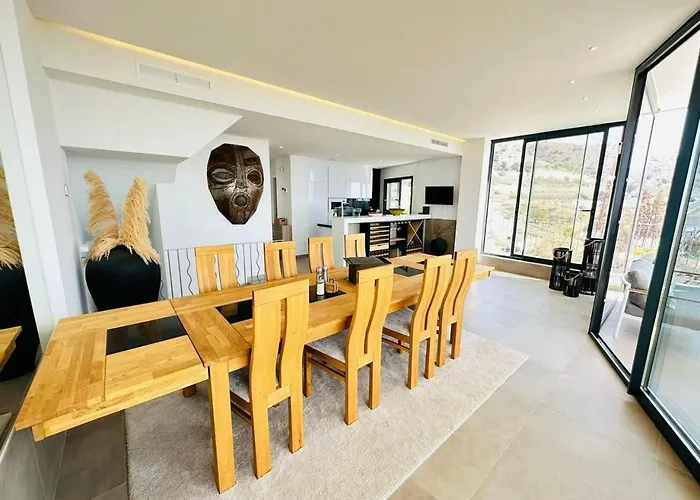 Luxury Modern Sea View Willa