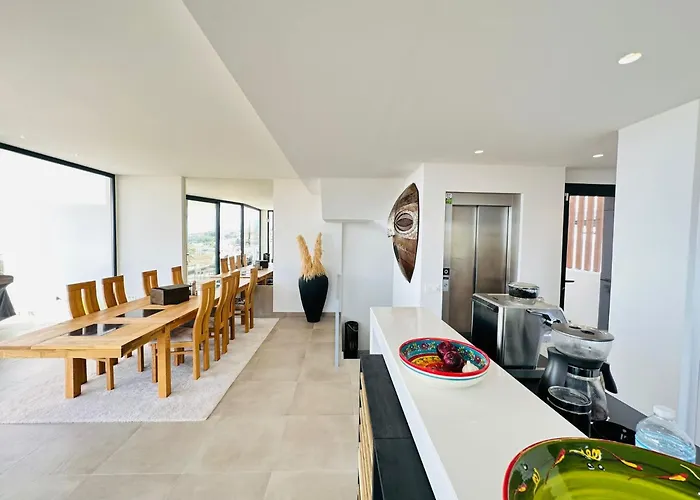 Luxury Modern Sea View *