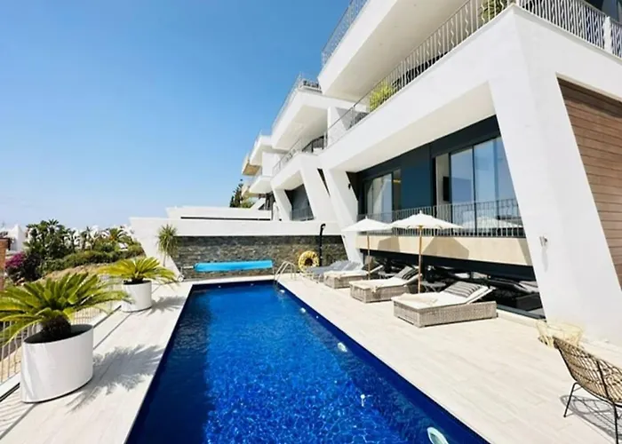 Luxury Modern Sea View *