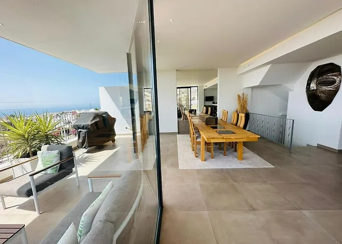 Luxury Modern Sea View *