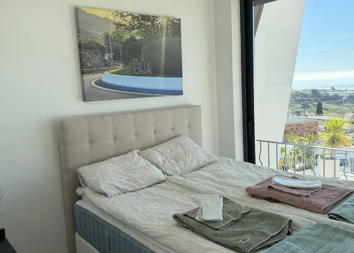 Luxury Modern Sea View *